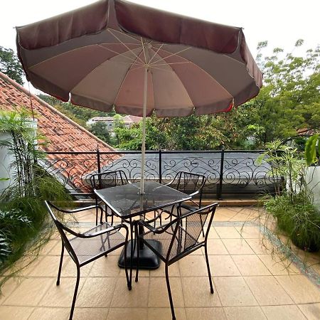 La Nostalgie Boutique Guest House Μπαντούνγκ Εξωτερικό φωτογραφία