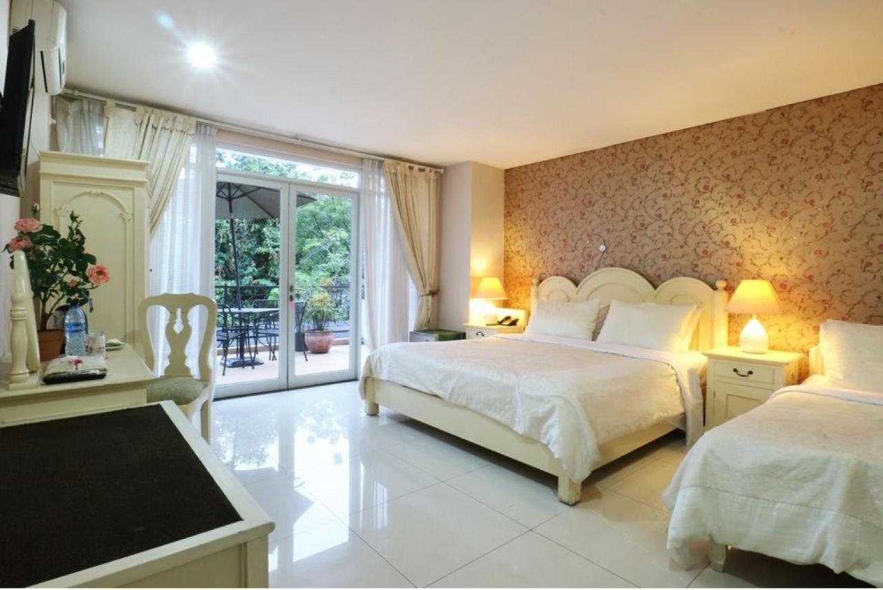 La Nostalgie Boutique Guest House Μπαντούνγκ Εξωτερικό φωτογραφία