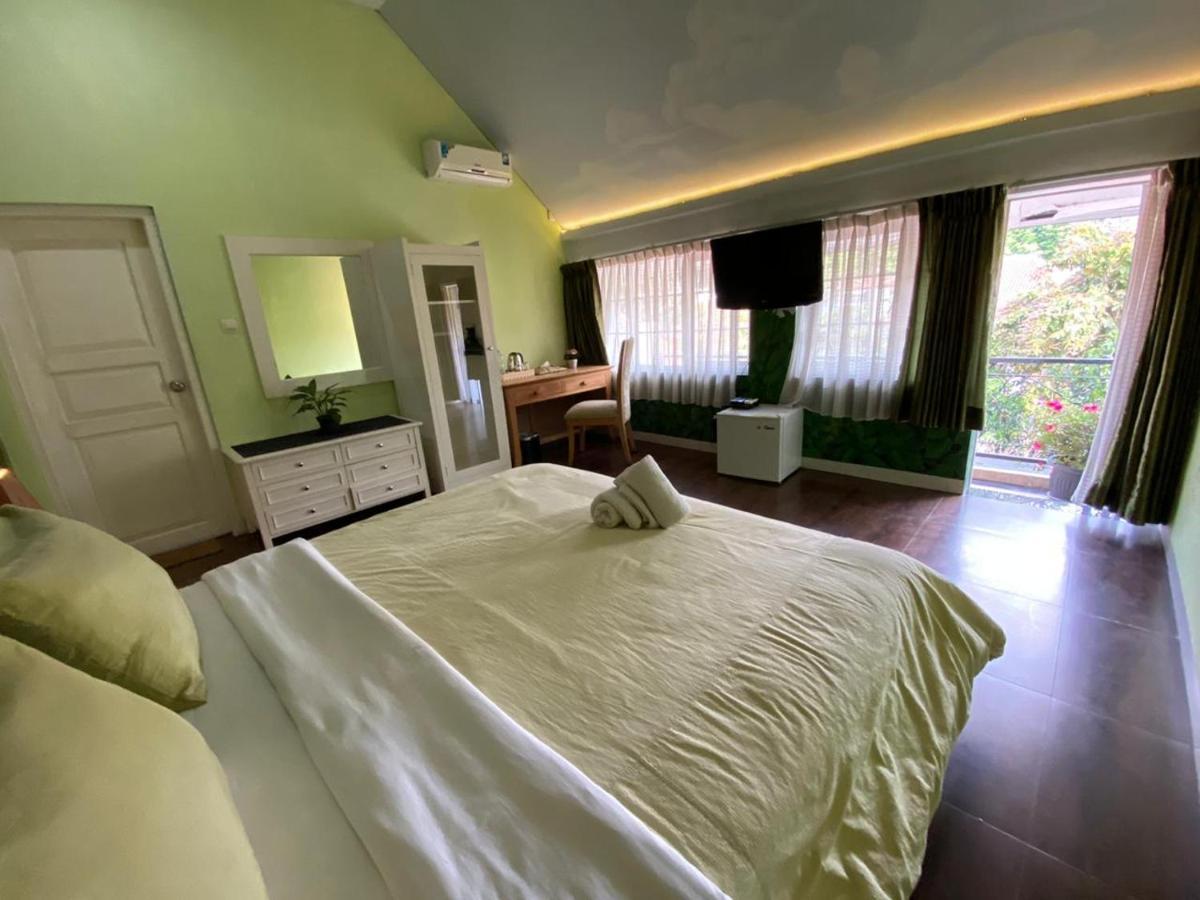 La Nostalgie Boutique Guest House Μπαντούνγκ Εξωτερικό φωτογραφία