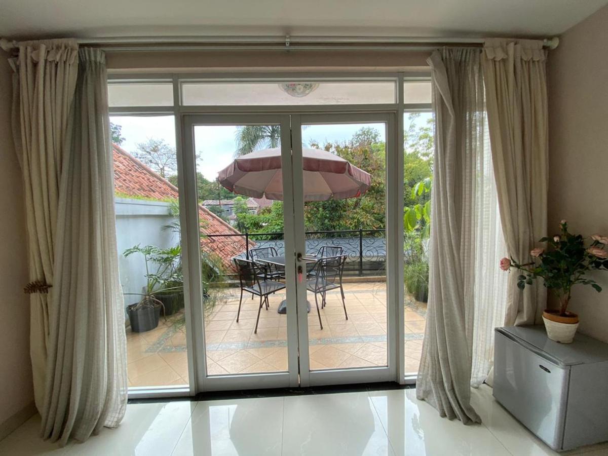 La Nostalgie Boutique Guest House Μπαντούνγκ Εξωτερικό φωτογραφία