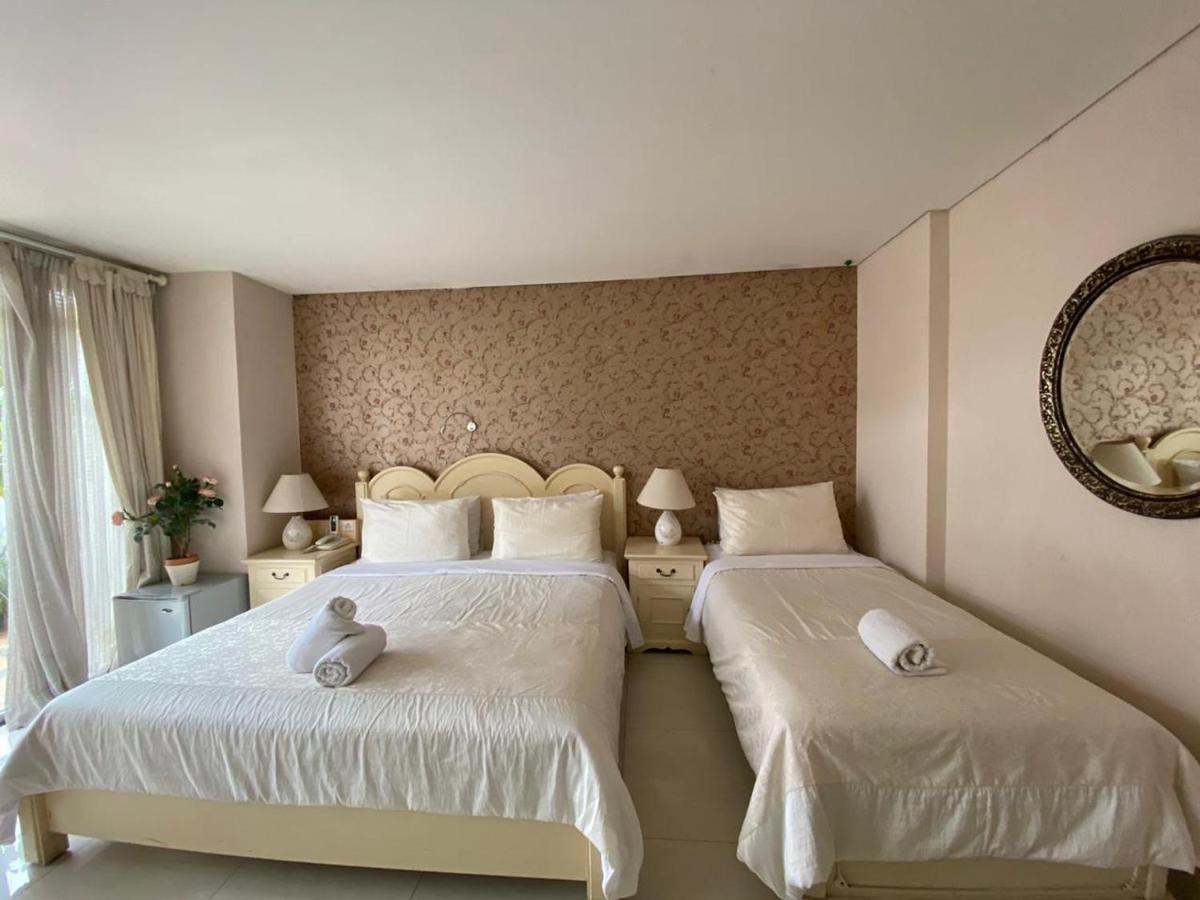 La Nostalgie Boutique Guest House Μπαντούνγκ Εξωτερικό φωτογραφία