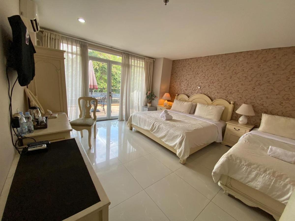 La Nostalgie Boutique Guest House Μπαντούνγκ Εξωτερικό φωτογραφία