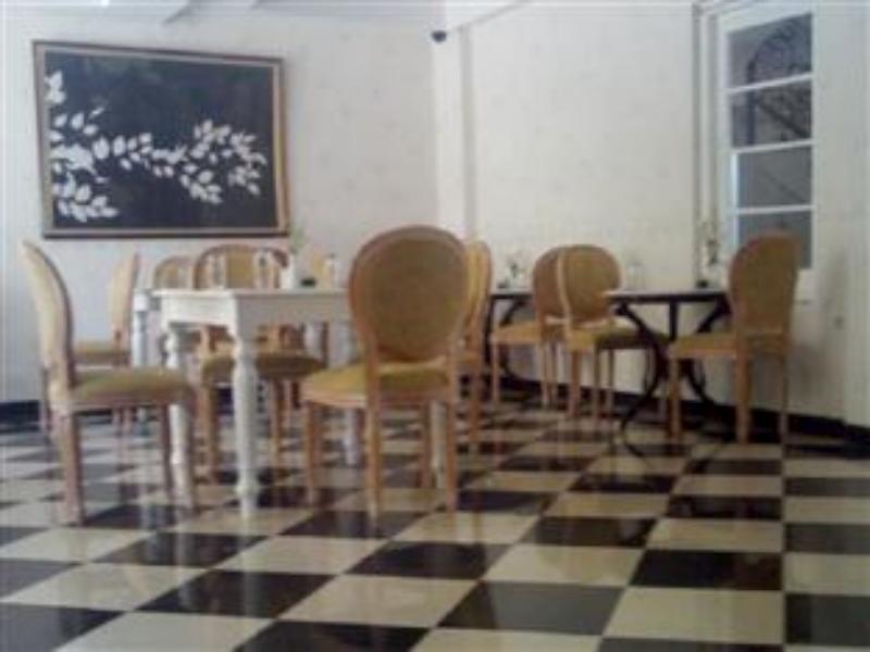 La Nostalgie Boutique Guest House Μπαντούνγκ Εξωτερικό φωτογραφία