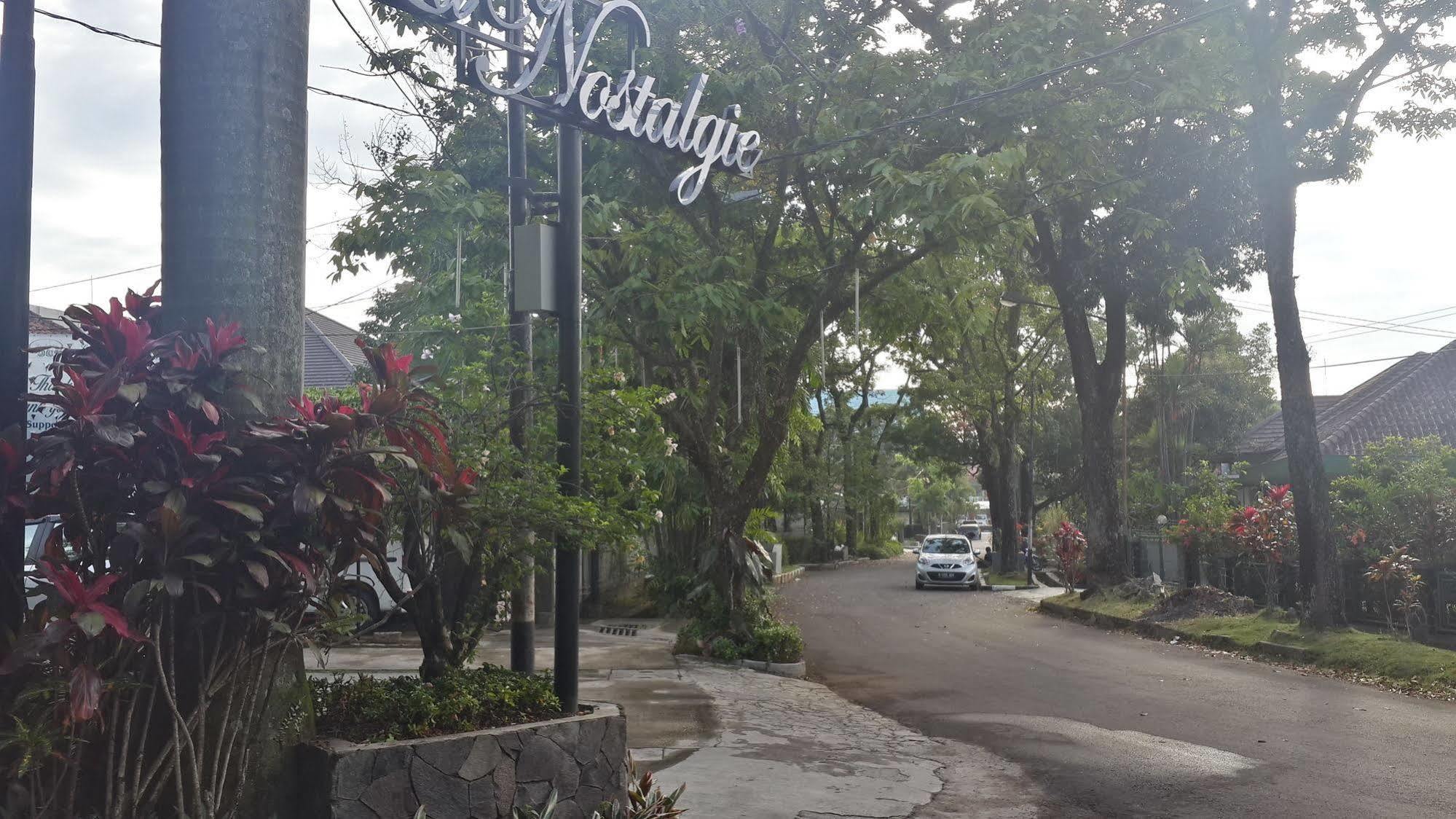 La Nostalgie Boutique Guest House Μπαντούνγκ Εξωτερικό φωτογραφία