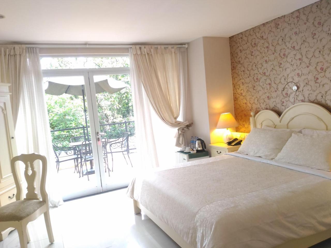 La Nostalgie Boutique Guest House Μπαντούνγκ Εξωτερικό φωτογραφία